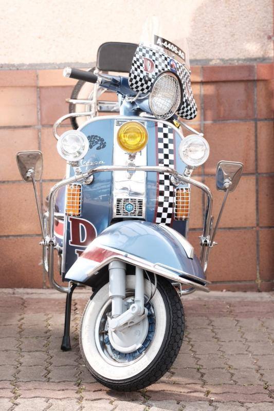 El festival gijonés combate la ola de calor con una 'pool party' en el camping de Deva amenizada por varios dj's.