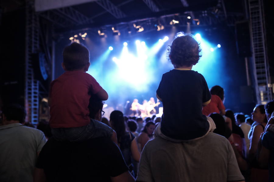 El grupo ofreció un concierto participativo con el que disfrutó toda la familia.