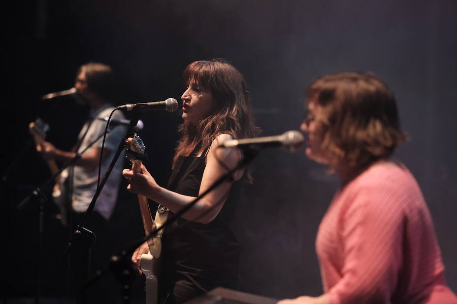 El grupo ofreció un concierto participativo con el que disfrutó toda la familia.