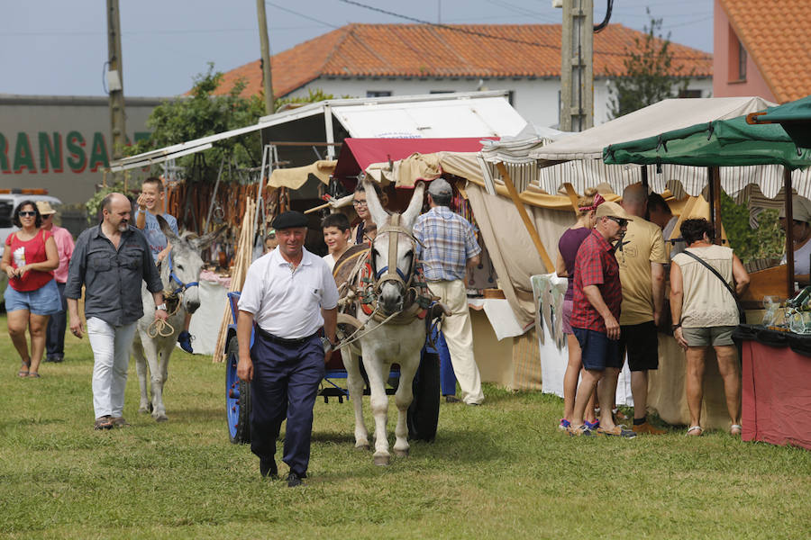 Oles celebra este fin de semana una nueva edición de su Mercáu Tradicional, una cita de Interés Turístico en la que las costumbres y oficios tradicionales son los auténticos protagonistas. 