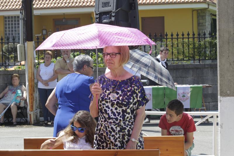 Playas, parques y terrazas están llenos estos días. Son los lugares elegidos tanto por los asturianos como por los turistas para sobrellevar las altas temperaturas que protagonizan este primer fin de semana de agosto.