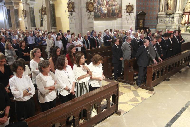 Entre los asistentes al funeral se encontraba su primo carnal Rodrigo Rato.