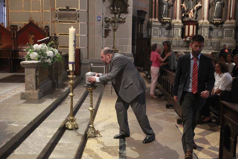 Entre los asistentes al funeral se encontraba su primo carnal Rodrigo Rato.