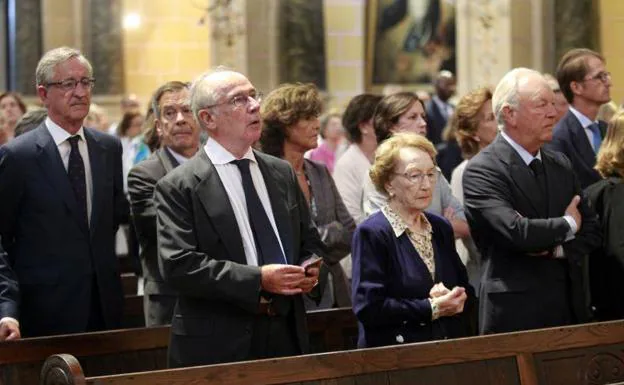 Rodrigo Rato, durante el funeral. 