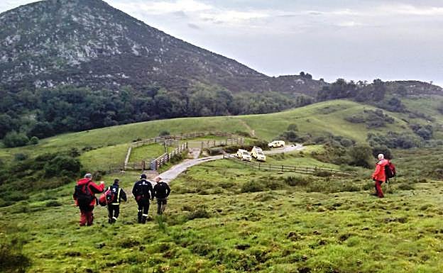 Muere un langreano de 36 años al despeñarse en Llanes mientras hacía una ruta con su novia