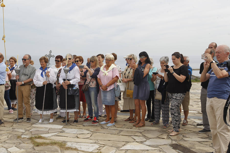 Un año más, y como manda la tradición, los vecinos de La Providencia honraron a su patrón con una particular procesión por mar y tierra