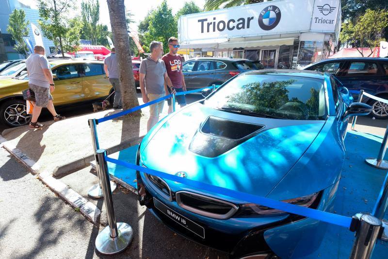 El catálogo de vehículos a la venta de la Feria de Muestras de Asturias aúna siluetas históricas del motor