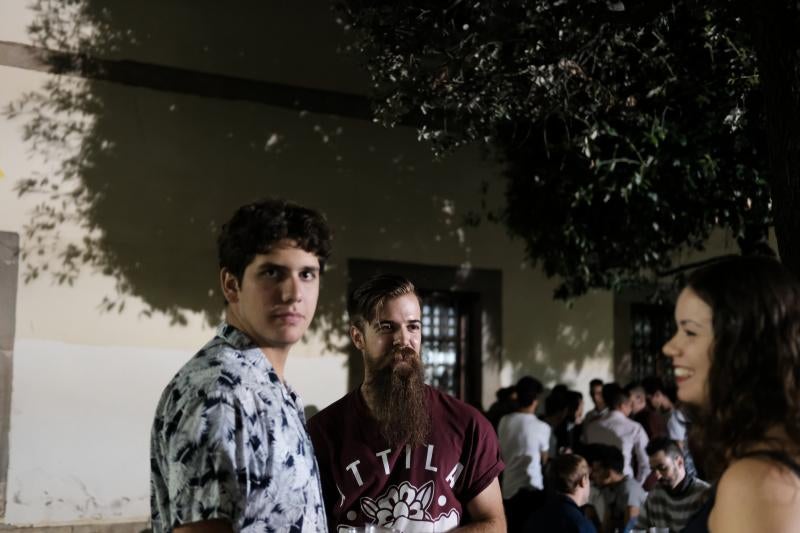 Miles de gijoneses y visitantes disfrutaron de una noche de fiesta con el gran espectáculo de los Fuegos como protagonista