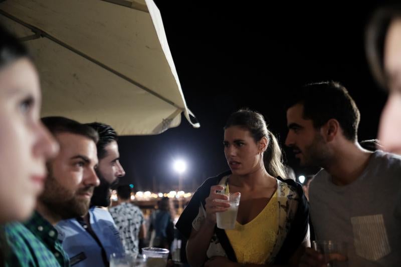 Miles de gijoneses y visitantes disfrutaron de una noche de fiesta con el gran espectáculo de los Fuegos como protagonista