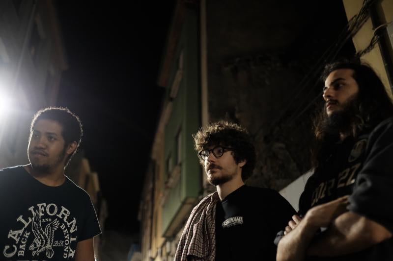 Miles de gijoneses y visitantes disfrutaron de una noche de fiesta con el gran espectáculo de los Fuegos como protagonista