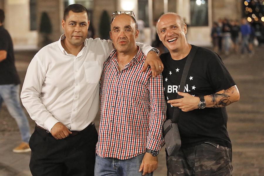 Miles de gijoneses y visitantes disfrutaron de una noche de fiesta con el gran espectáculo de los Fuegos como protagonista