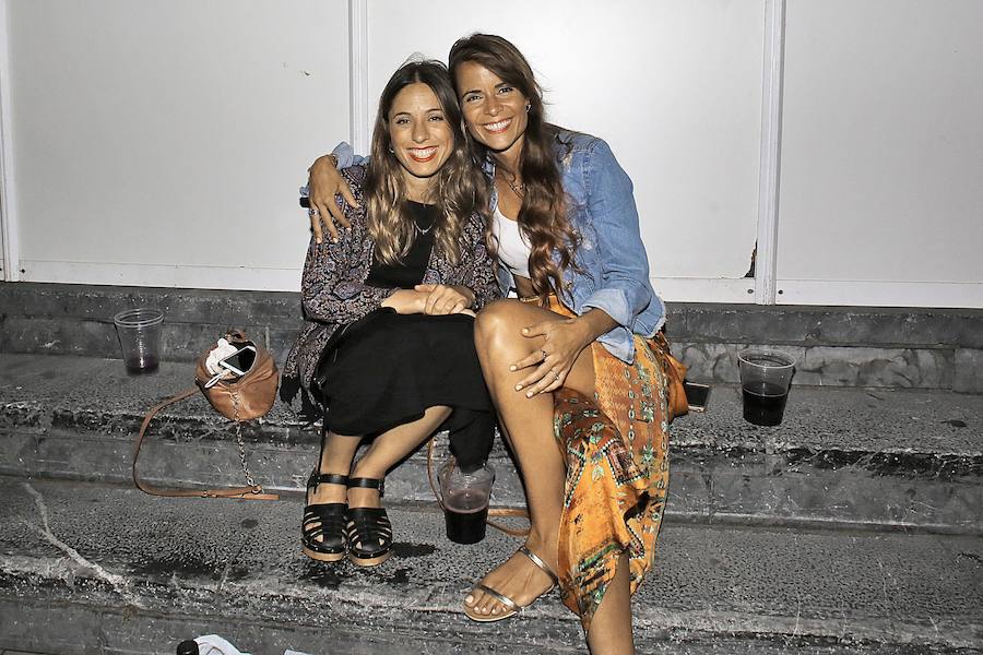 Miles de gijoneses y visitantes disfrutaron de una noche de fiesta con el gran espectáculo de los Fuegos como protagonista