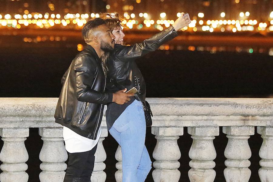 Miles de gijoneses y visitantes disfrutaron de una noche de fiesta con el gran espectáculo de los Fuegos como protagonista