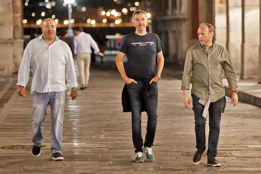 Miles de gijoneses y visitantes disfrutaron de una noche de fiesta con el gran espectáculo de los Fuegos como protagonista