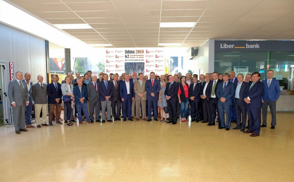 Los presidentes de la Fade y de las Cámaras de Gijón, Oviedo y Avilés, con sus equipos directivos, se reunieron ayer en la Feria Internacional de Muestras. 