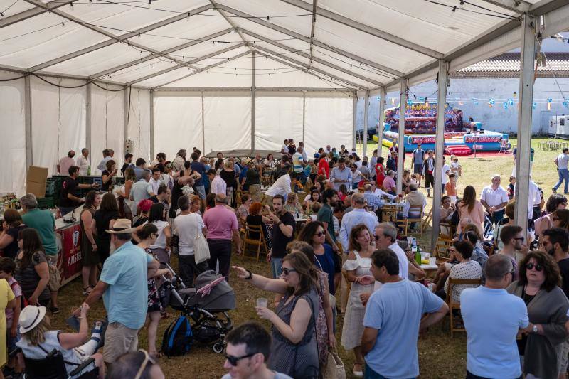 En la localidad llanisca de Andrín se celebra Nuestra Señora, festividad declarada de interés turístico regional. En Poo también se celebra Nuestra Señora con procesión por la calles de la localidad. Y, en Llanes capital, se festeja Nuestra Señora, la patrona, con una procesión por las calles del centro de la villa con la imagen de Nuestra Señora. 