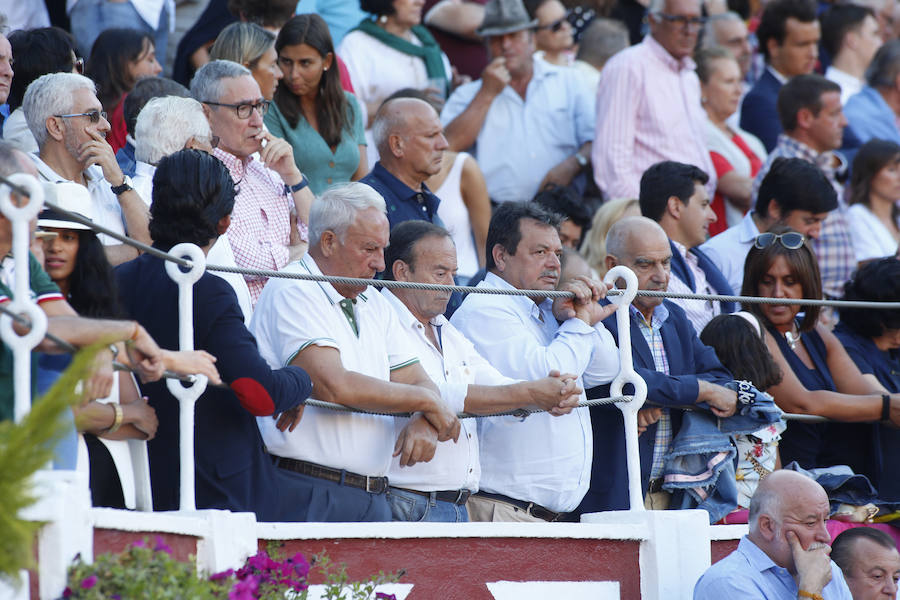 Los toros de El Freixo, ganadería propiedad de 'El Juli', mansurronearon y no ayudaron a los diestros