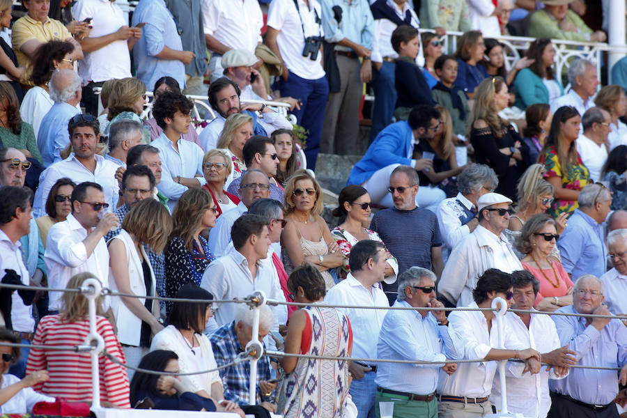 Los toros de El Freixo, ganadería propiedad de 'El Juli', mansurronearon y no ayudaron a los diestros