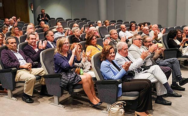 Imagen. El público se mostró muy interesado en las diferentes explicaciones sobre la figura del prócer.