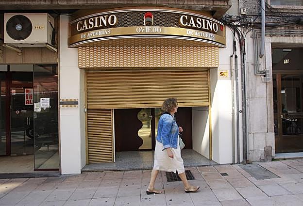 La sala de Oviedo subió ayer la persiana por última vez. 