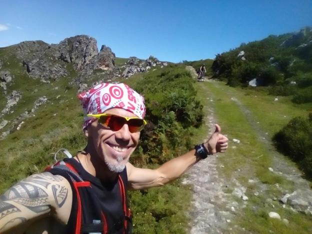 Pedro Cuenca, durante una fase de su trayecto en las primeras etapas del recorrido. 