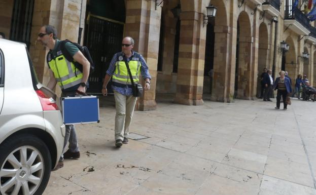 «He cobrado lo del contrato de los semáforos, 284.000 euros, ya te enseñaré el dinero»