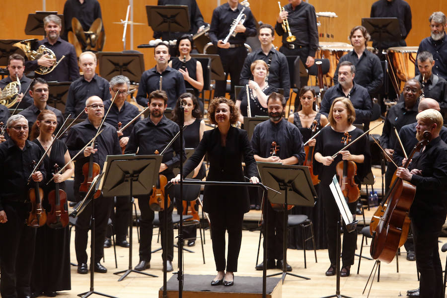 La laureada directora de orquesta Lucía Marín fue la encargada de encabezar la formación