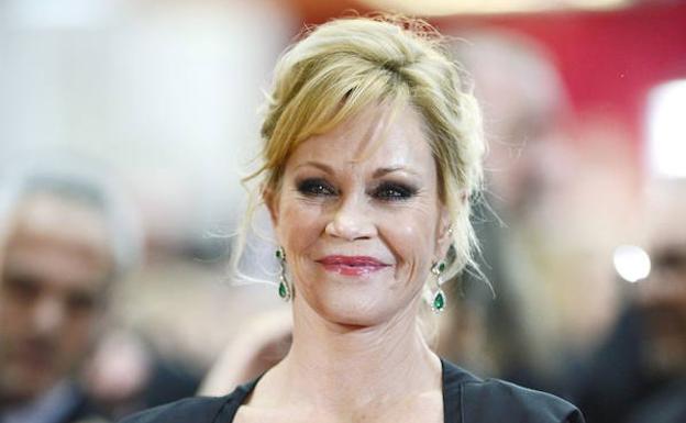 Melanie Griffith enseña las consecuencias de su cáncer de piel