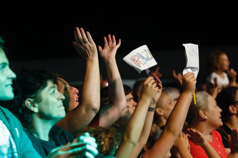 as fiestas de San Agustín se despiden hasta el año que viene dejando el concierto de Rozalén y el tradicional espectáculo pirotécnico como colofón final en la jornada de hoy martes.