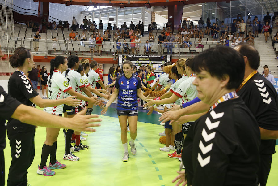 El Bera Bera, de San Sebastián, ha conquistado en el Palacio de Deportes de Gijón la Supercopa de España femenina ante un voluntarioso Liberbank Gijón (17-25).