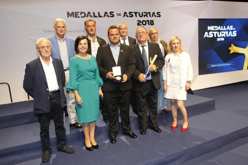 El presidente del Principado llama a los asturianos a sentirse orgullosos de vivir en una región 'donde el lugar de nacimiento no otorga derechos especiales'. Lo hizo durante el acto de entrega de las Medallas de Asturias