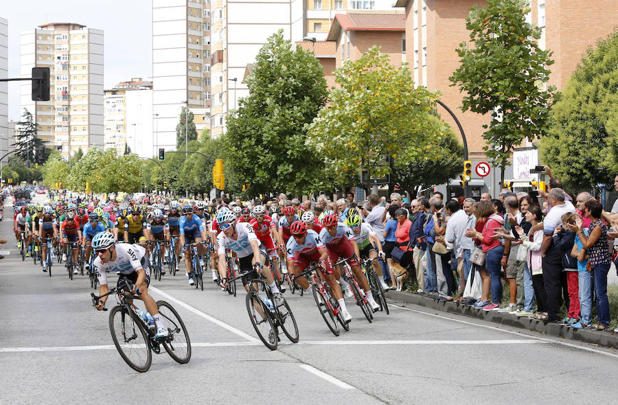 La Vuelta entra en Asturias en su XIII etapa La prueba ha transcurrido desde Candás hasta La Camperona