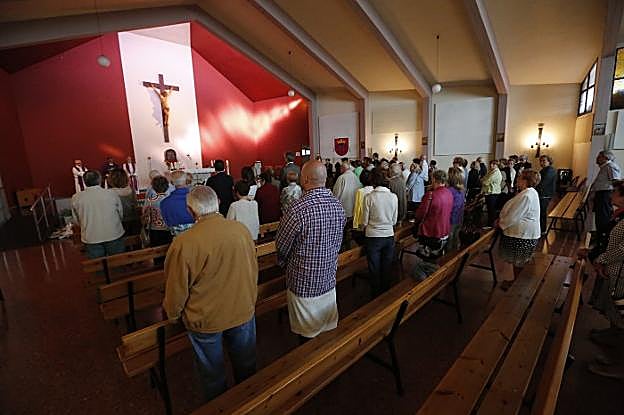 Funeral en Nuestra Señora de Covadonga de Roces. 