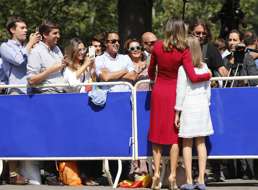 Este Día de Asturias, la princesa Leonor, heredera de la Corona, ha realizado su primera visita a Covadonga. Ha estado acompañada por sus padres, don Felipe y doña Letizia, y su hermana, la infanta Sofía.