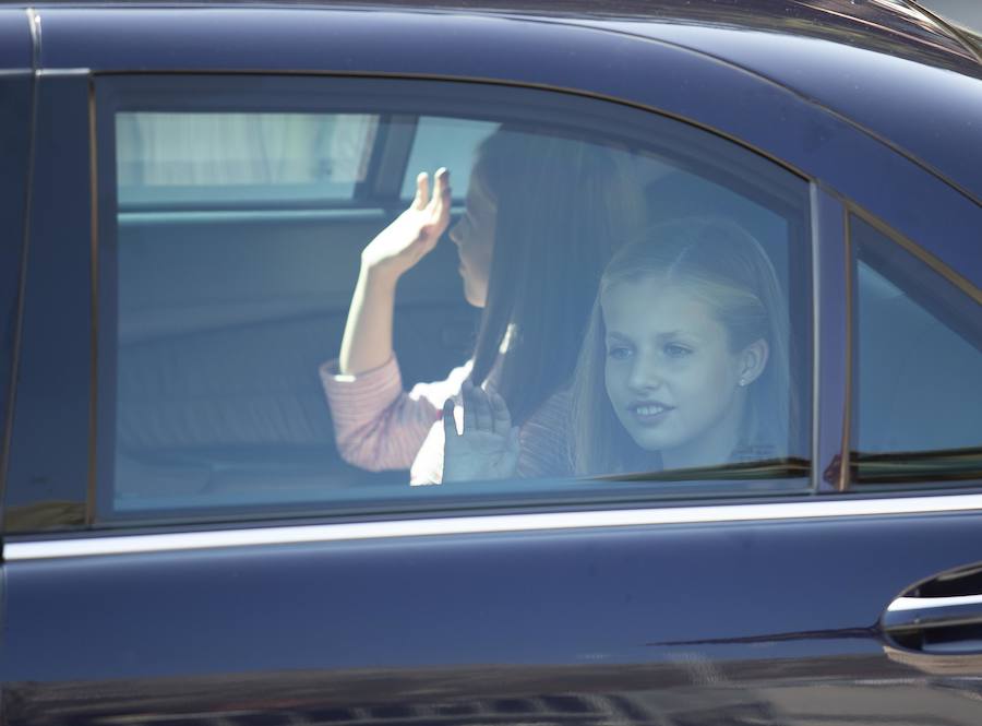 Este Día de Asturias, la princesa Leonor, heredera de la Corona, ha realizado su primera visita a Covadonga. Ha estado acompañada por sus padres, don Felipe y doña Letizia, y su hermana, la infanta Sofía.