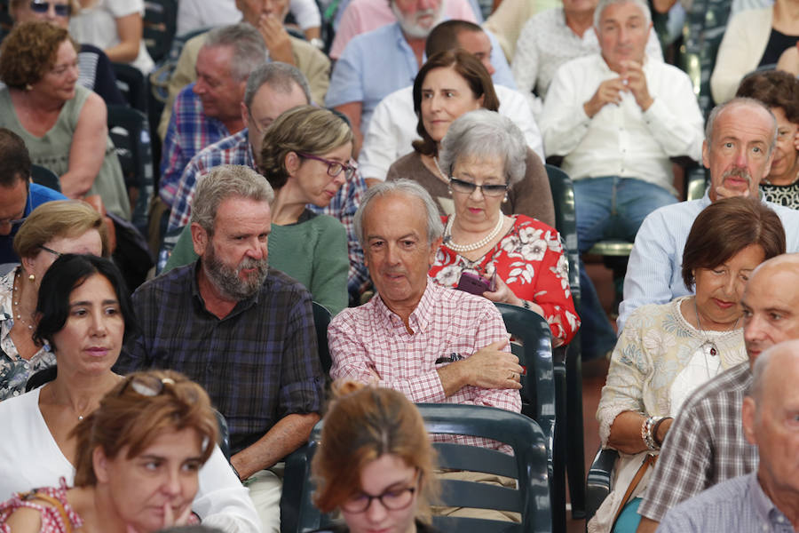 Los premiados pusieron el acento en el «ambiente alegre y familiar que caracterizaba a la entidad durante los primeros años.