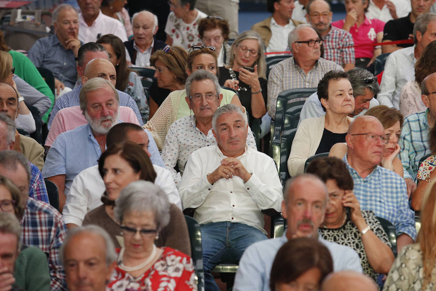 Los premiados pusieron el acento en el «ambiente alegre y familiar que caracterizaba a la entidad durante los primeros años.