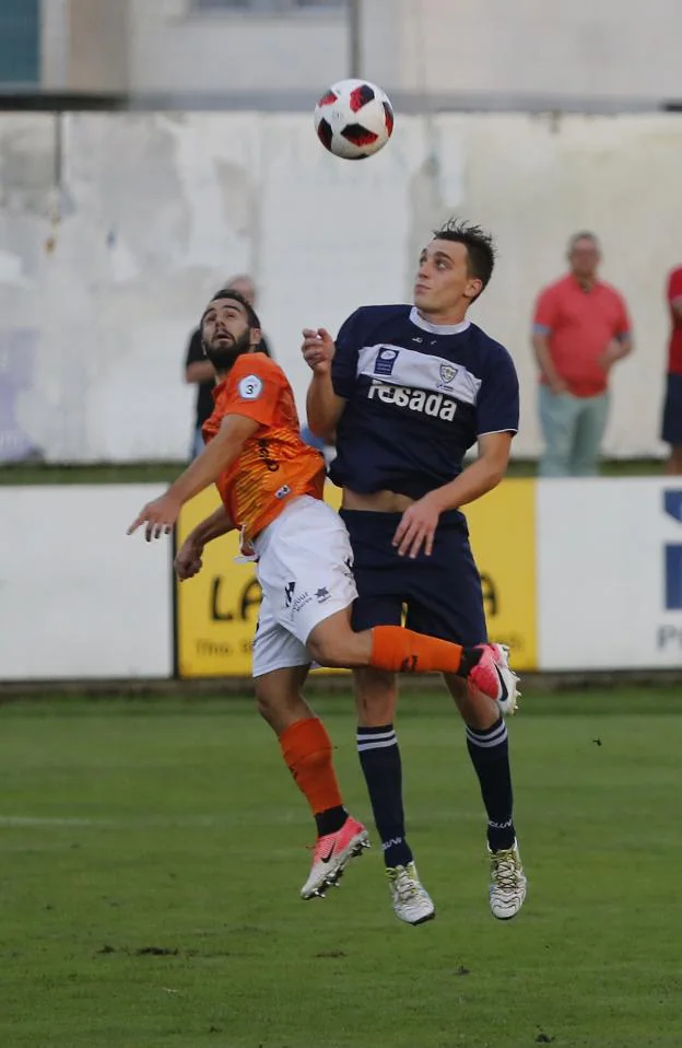 Germán Fassani en el partido ante el Caudal. 