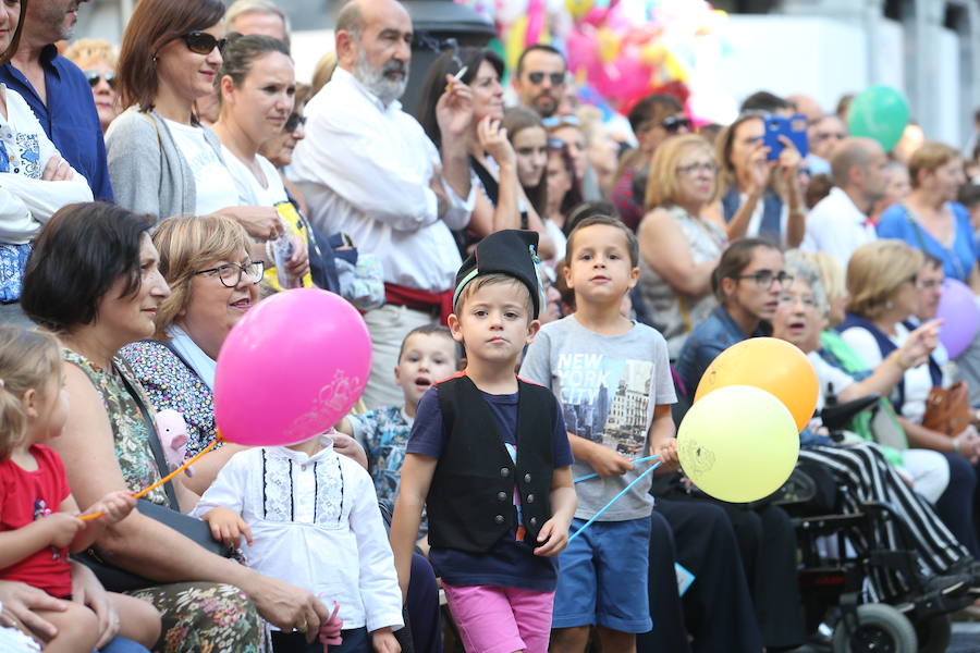 Fotos: ¿Estuviste en el desfile del Día de América en Asturias 2018? ¡Búscate!