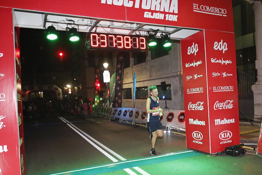  Carrera Nocturna Gijón 10K  Moha Bakkali y Esther Álvarez se impusieron en la prueba. 