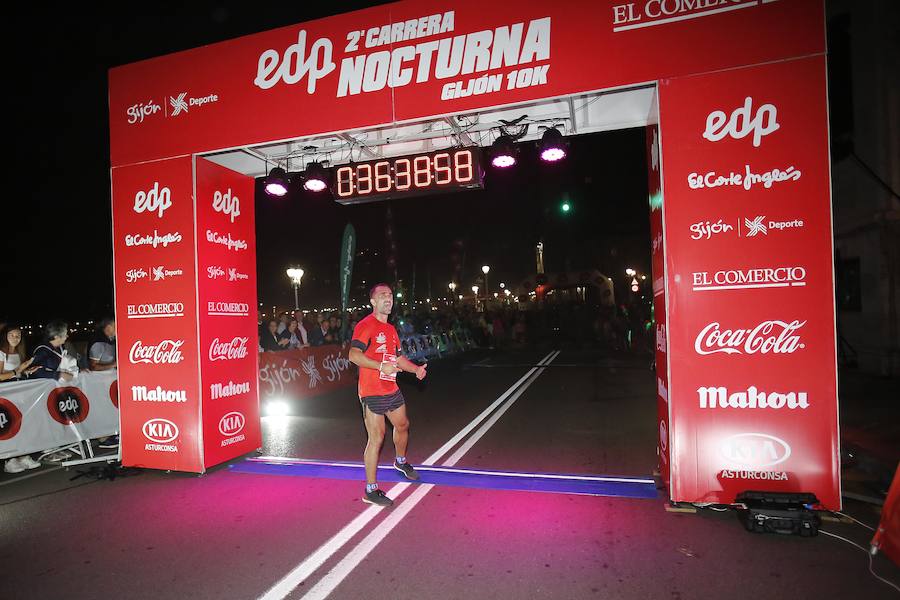  Carrera Nocturna Gijón 10K  Moha Bakkali y Esther Álvarez se impusieron en la prueba. 