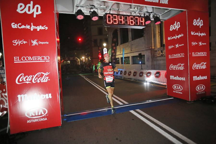  Carrera Nocturna Gijón 10K  Moha Bakkali y Esther Álvarez se impusieron en la prueba. 