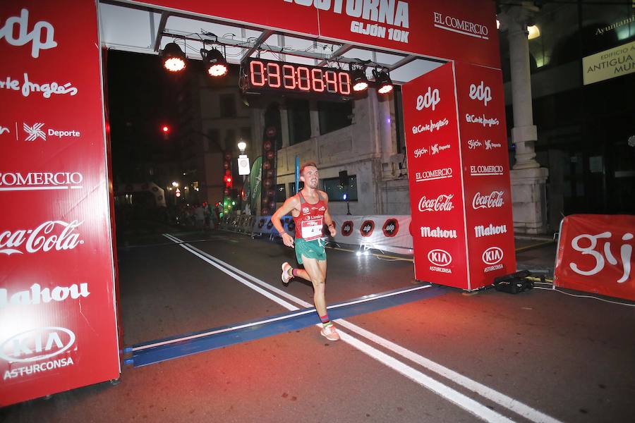  Carrera Nocturna Gijón 10K  Moha Bakkali y Esther Álvarez se impusieron en la prueba. 