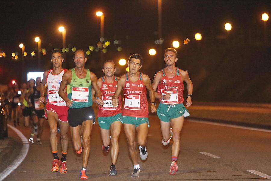  Carrera Nocturna Gijón 10K  Moha Bakkali y Esther Álvarez se impusieron en la prueba. 