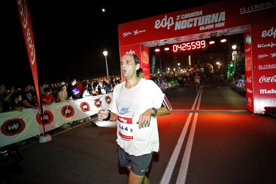  Carrera Nocturna Gijón 10K  Moha Bakkali y Esther Álvarez se impusieron en la prueba. 