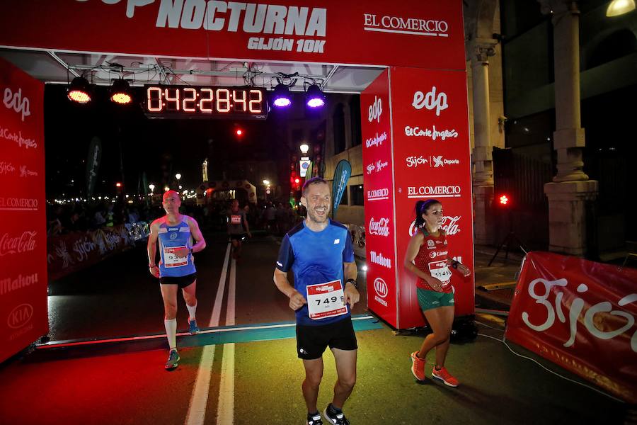  Carrera Nocturna Gijón 10K  Moha Bakkali y Esther Álvarez se impusieron en la prueba. 