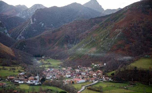 Fallece un gijonés cuando realizaba una ruta de montaña en el Parque de Redes