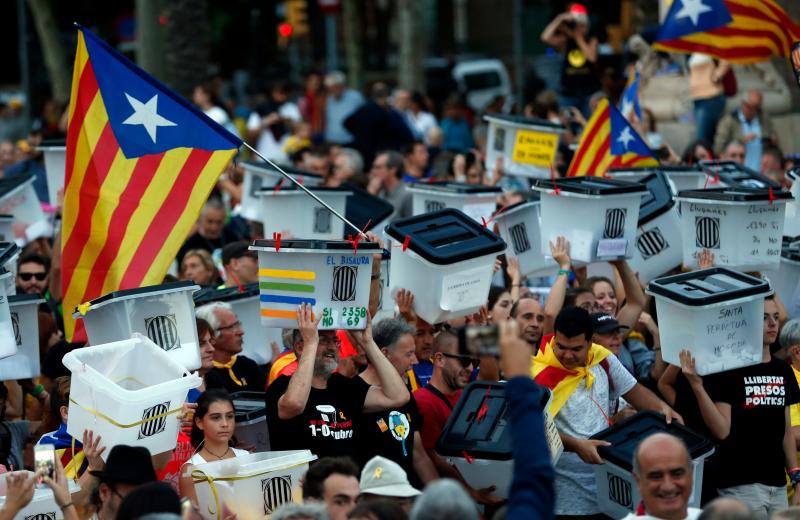 180.000 personas han acudido a la manifestación de Barcelona para conmemorar el primer aniversario del 1-O, según la Guardia Urbana