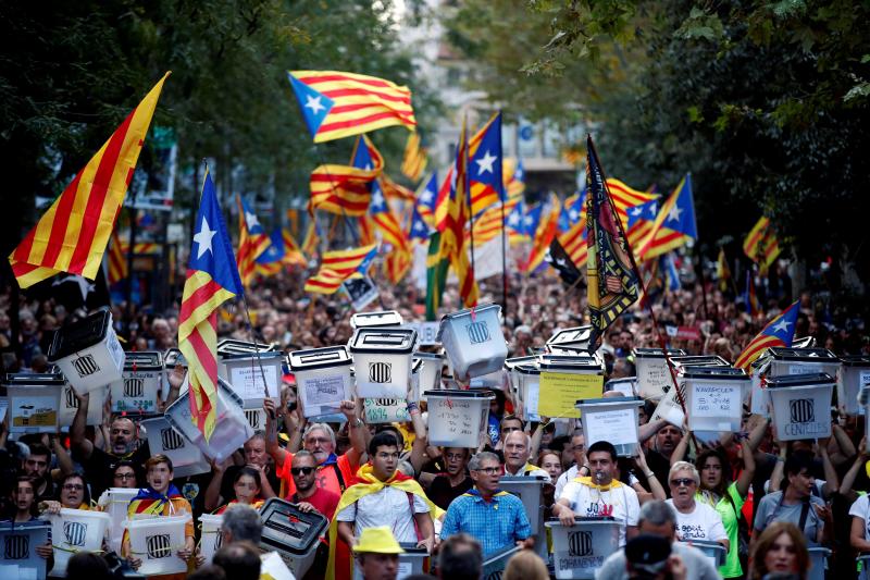 180.000 personas han acudido a la manifestación de Barcelona para conmemorar el primer aniversario del 1-O, según la Guardia Urbana