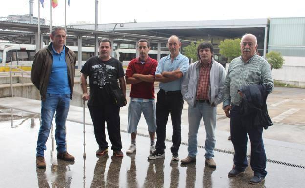 Los mariscadores José Manuel Estrada, Ángel Fernández, Samuel García, Javier Urosa, Jorge Fernández y Andrés Pérez,. 